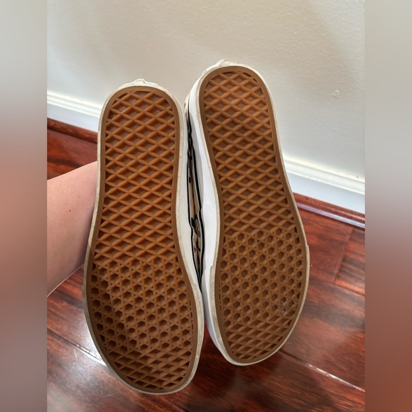 Vans women’s size 10 makeup slip-ons - Picture 3 of 5